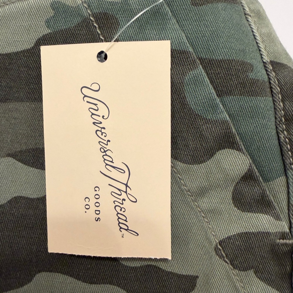 Universal Thread Womens Camo High Rise Cargo Pants Size 0 Green Camouflage New - Picture 11 of 11